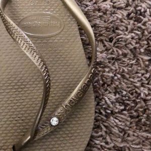 Havaianas Shoes - Gold Havianas size 7/8 Havaianas Shoes - Gold Havianas size 7/8